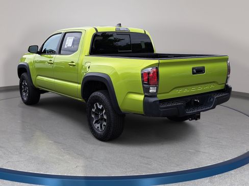 Used 2023 Toyota Tacoma TRD Off-Road w/ Technology Package AWD/4WD image 7