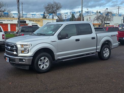 Used 2017 Ford F150 XLT w/ Equipment Group 301A Mid image 22