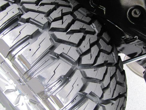 Used 2024 Jeep Wrangler Unlimited w/ Convenience Group AWD/4WD image 26