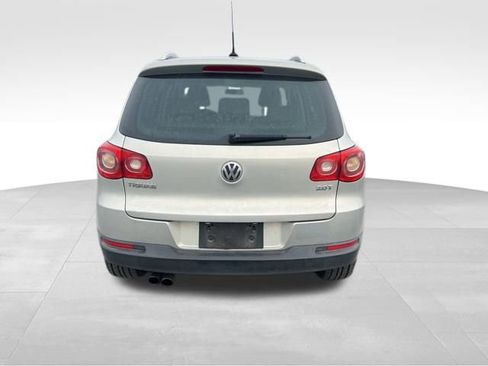 Used 2011 Volkswagen Tiguan 2WD image 6