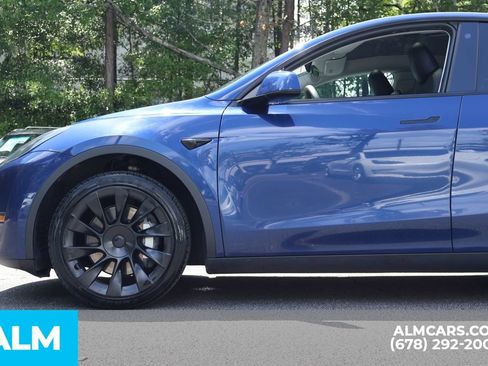 Used 2023 Tesla Model Y Long Range AWD/4WD image 7