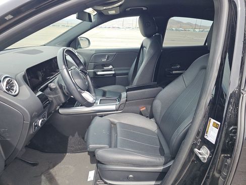 Used 2025 Mercedes-Benz GLA 250 image 10