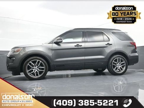 Used 2018 Ford Explorer Sport image 16