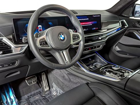 Certified 2025 BMW X7 M60i image 19