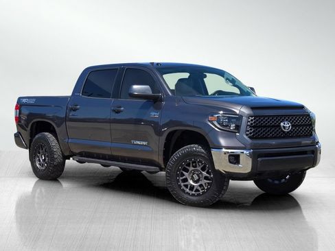 Used 2015 Toyota Tundra Limited w/ Limited Premium Package AWD/4WD image 2