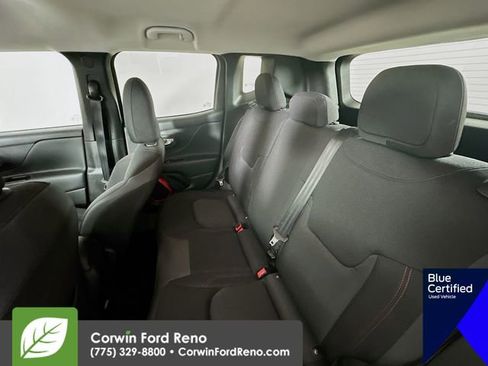 Used 2017 Jeep Renegade Trailhawk image 27