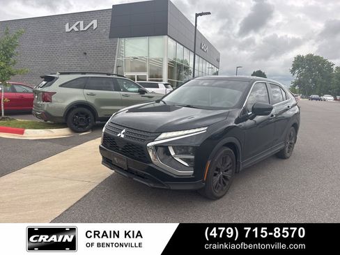 Used 2022 Mitsubishi Eclipse Cross LE FWD image 12