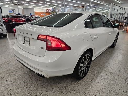 Used 2016 Volvo S60 T5 Premier image 4