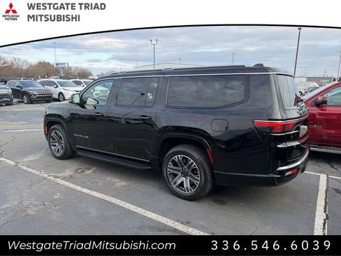 Used 2024 Jeep Wagoneer L Series II AWD/4WD image 4