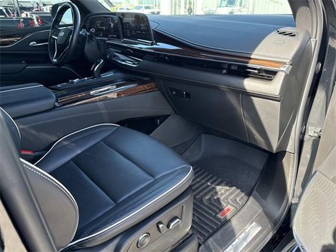 Certified 2023 Cadillac Escalade ESV Premium Luxury image 15