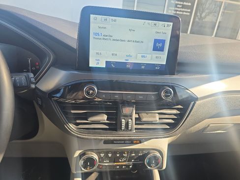 Used 2023 Ford Escape Active image 25