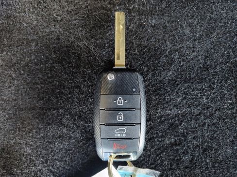 Used 2019 Kia Sorento S FWD image 30
