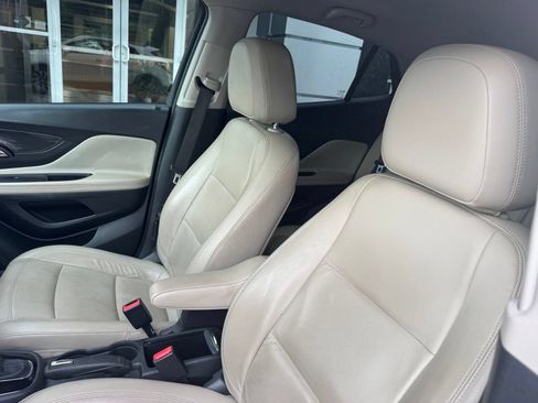 Used 2019 Buick Encore Essence FWD image 17