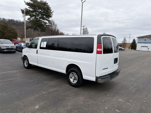 Used 2017 Chevrolet Express 3500 LT w/ LT Preferred Equipment Group image 6