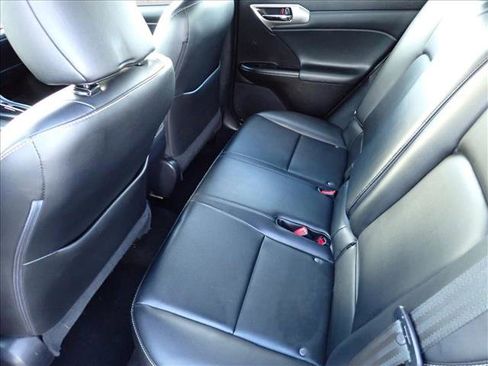 Used 2016 Lexus CT 200h image 9