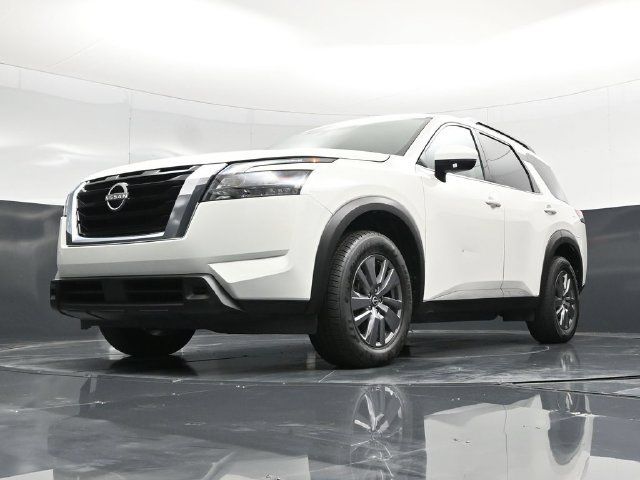 Used 2025 Nissan Pathfinder SV FWD image 58