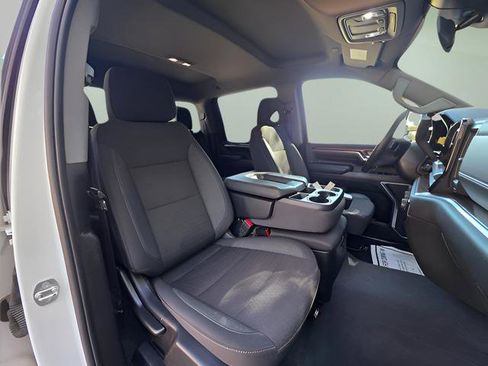 Used 2024 Chevrolet Silverado 2500 LT image 10