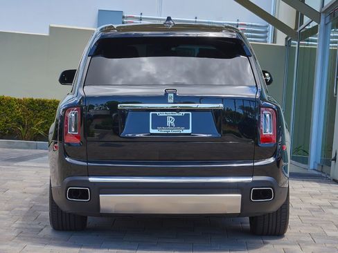 Certified 2024 Rolls-Royce Cullinan AWD/4WD image 9