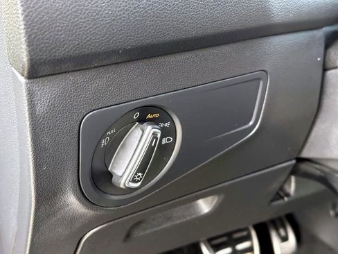 Used 2019 Volkswagen Tiguan SEL Premium R-Line image 20