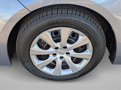 Used 2024 Toyota Corolla LE FWD image 28