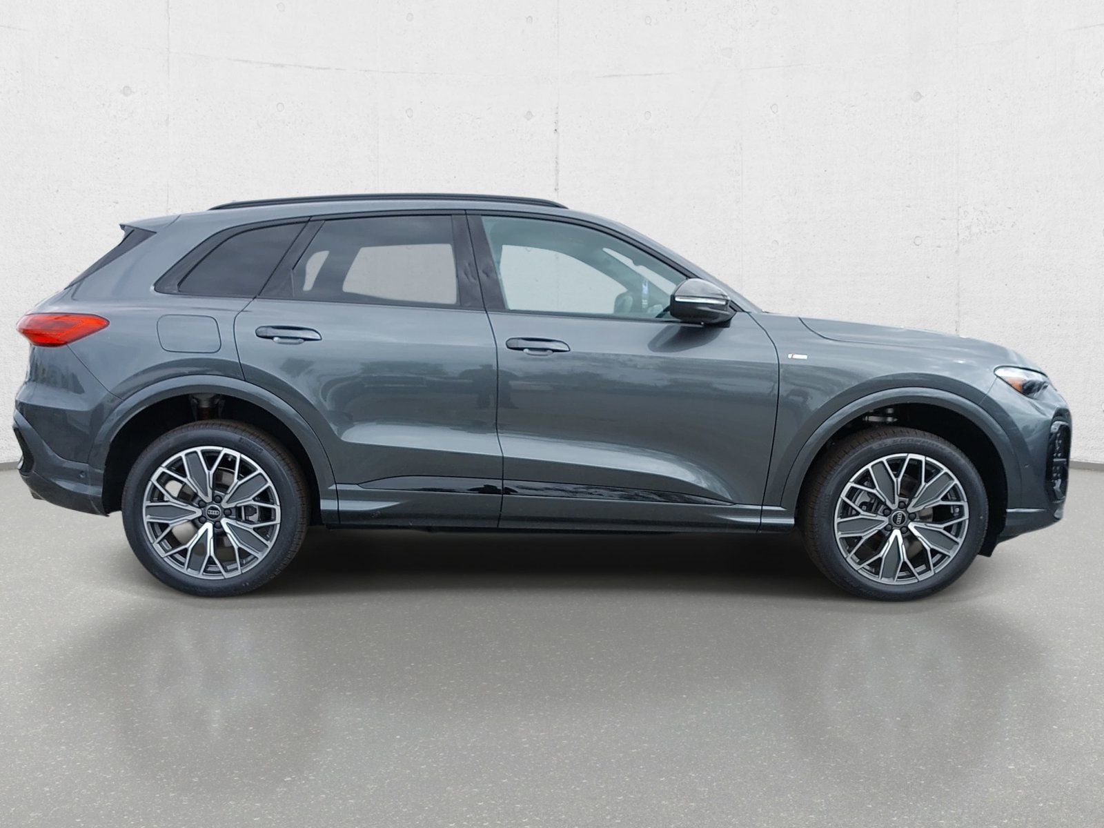 New 2026 Audi Q5 Premium Plus AWD/4WD image 4