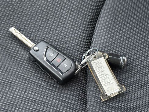 Used 2025 Toyota RAV4 LE image 21