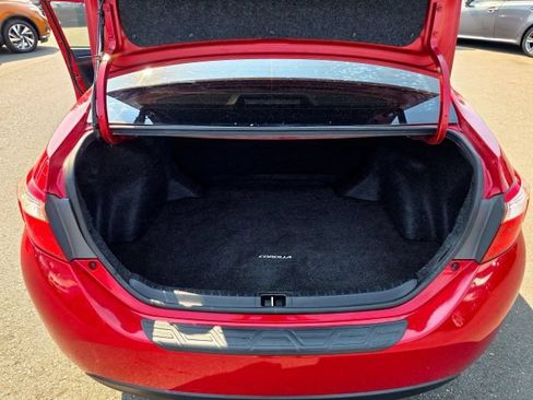Used 2017 Toyota Corolla LE w/ Carpet Mat Package (TMS) FWD image 57