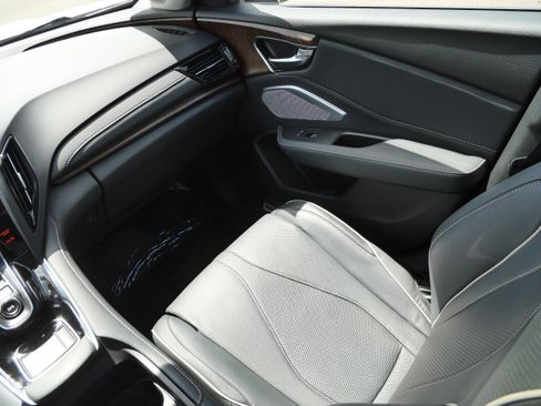 Used 2021 Acura RDX AWD w/ Advance Package image 11