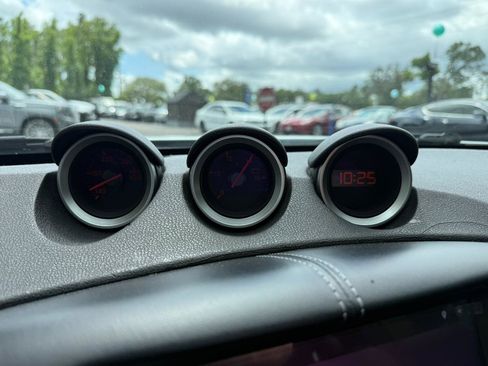 Used 2009 Nissan 370Z Touring w/ Sport Pkg RWD image 33