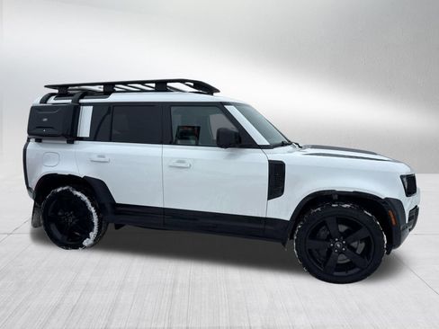 Used 2024 Land Rover Defender 110 X-Dynamic SE image 2