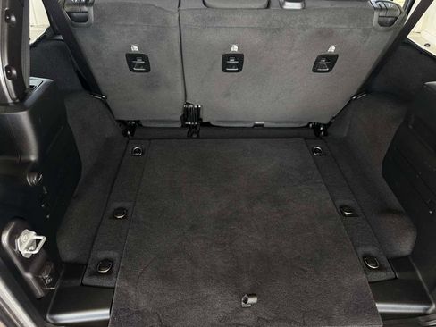 Used 2020 Jeep Wrangler Unlimited Sport S image 24