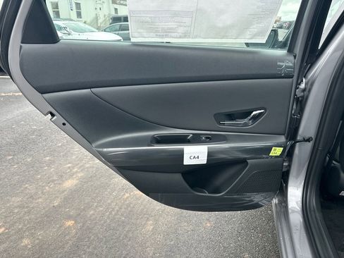 New 2025 Hyundai Elantra Sport image 21