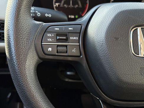 Used 2024 Honda HR-V LX image 8