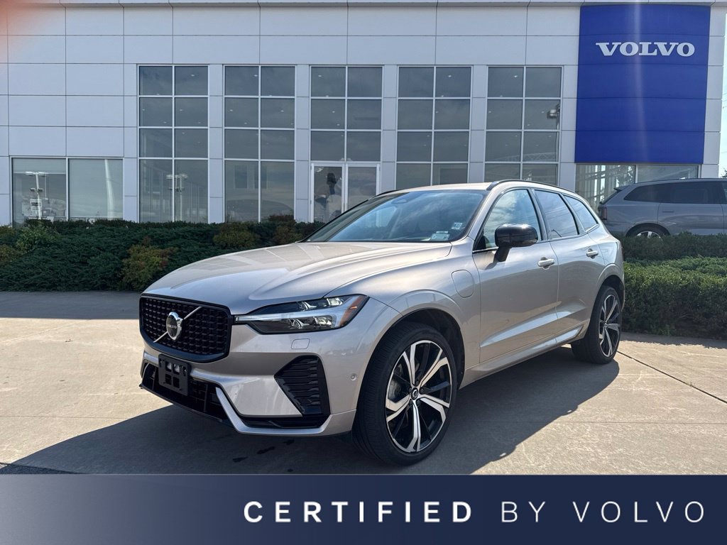 Used 2025 Volvo XC60 T8 Ultra w/ Protection Package Premier AWD/4WD image 1
