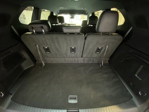 Used 2026 GMC Acadia Elevation w/ Elevation Premium Package AWD/4WD image 32
