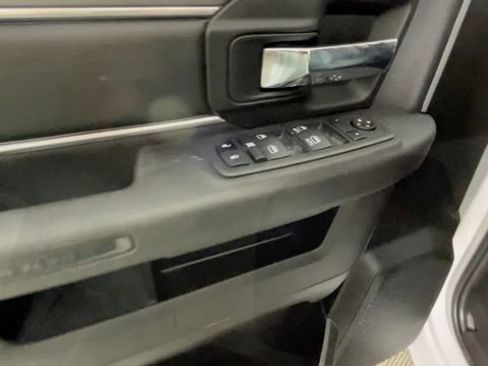 Used 2022 RAM 1500 Classic Warlock w/ Electronics Group AWD/4WD image 18