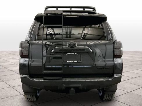 Used 2024 Toyota 4Runner SR5 AWD/4WD image 4
