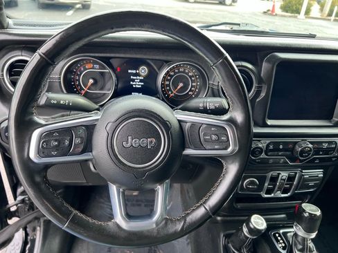 Used 2023 Jeep Wrangler Sahara w/ Cold Weather Group image 29