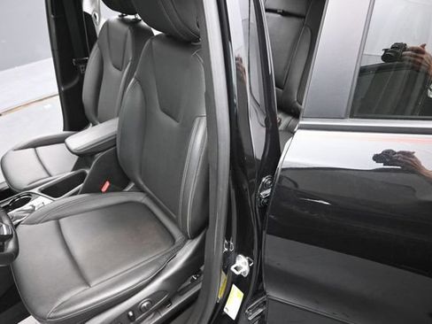 Used 2024 Buick Encore GX Sport Touring w/ Experience Buick Package AWD/4WD image 19