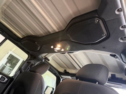 Used 2019 Jeep Wrangler Unlimited Sport S AWD/4WD image 28