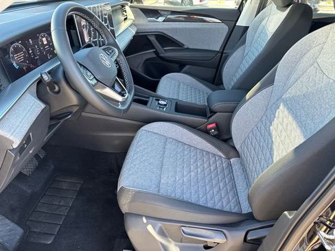 New 2026 Volkswagen Tiguan S image 32