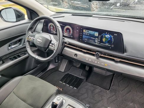 Used 2023 Nissan Ariya AWD image 18