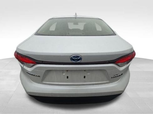 Used 2024 Toyota Corolla LE image 7
