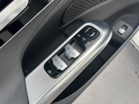 Used 2025 Mercedes-Benz E 350 Sedan image 15