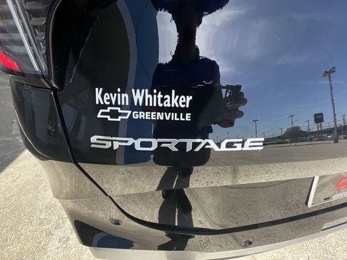 Used 2026 Kia Sportage SX image 32