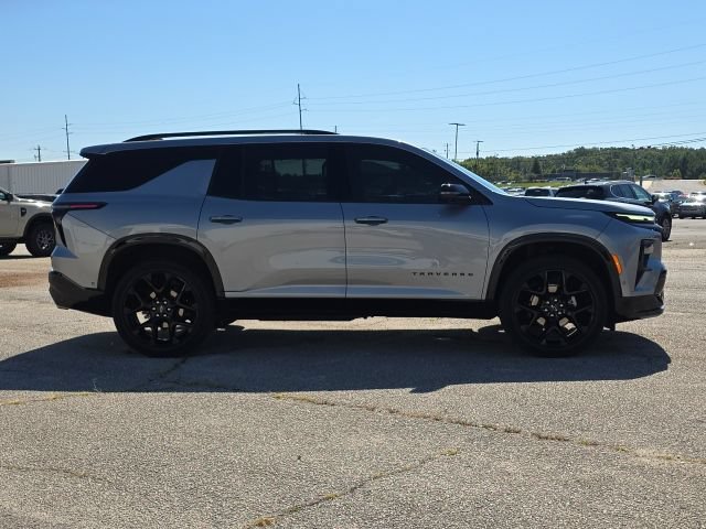 Used 2025 Chevrolet Traverse RS FWD image 6