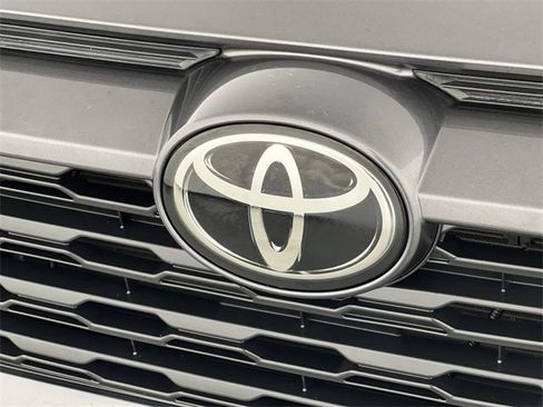 Used 2023 Toyota RAV4 XLE image 31