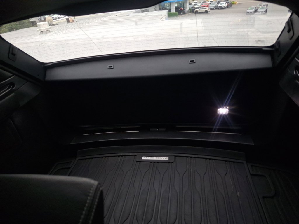 Used 2020 Land Rover Range Rover Velar R-Dynamic S AWD/4WD image 11