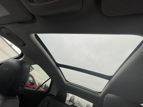 Used 2023 Buick Envision Essence w/ Sport Touring Package image 27