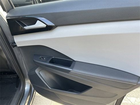 Used 2024 Volkswagen Taos S image 13